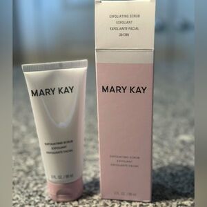 Exfoliating face scrub